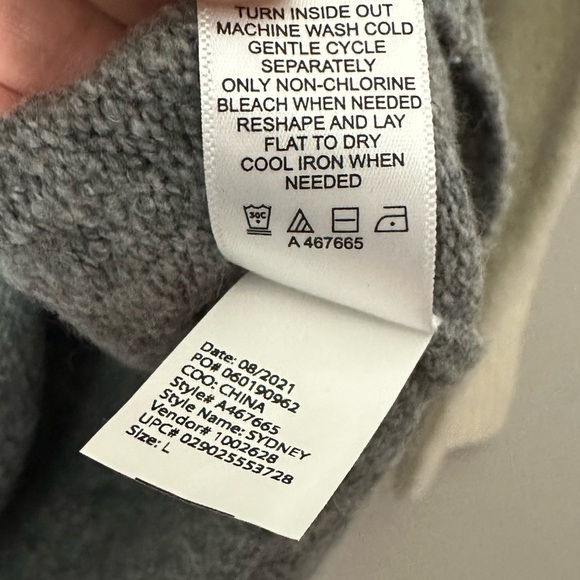 Logo by Lori Goldstein Colorblock Crew Neck Sweater - Picture 7 of 7